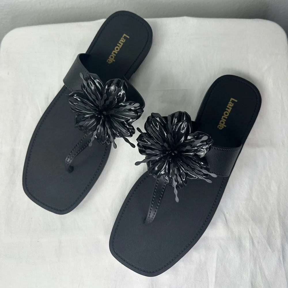 Larroude Black Hibiscus Jelly Flat Sandals Women’s Size 10 / 11 EUR 40/41 NWOT
